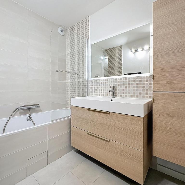 Grand Appartement - Vue mer - Parking - Apartment mit 2 Schlafzimmern - 17