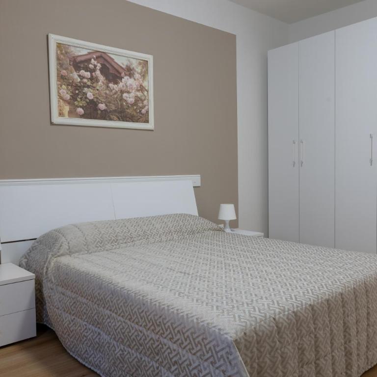 4 Rustics Home - Appartamento con 2 Camere da Letto - 2