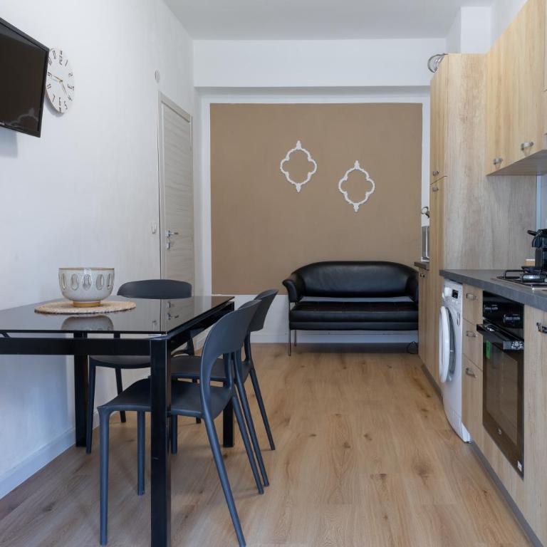 4 Rustics Home - Appartamento con 2 Camere da Letto - 16