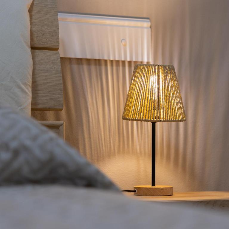 4 Rustics Home - Appartamento con 2 Camere da Letto - 9