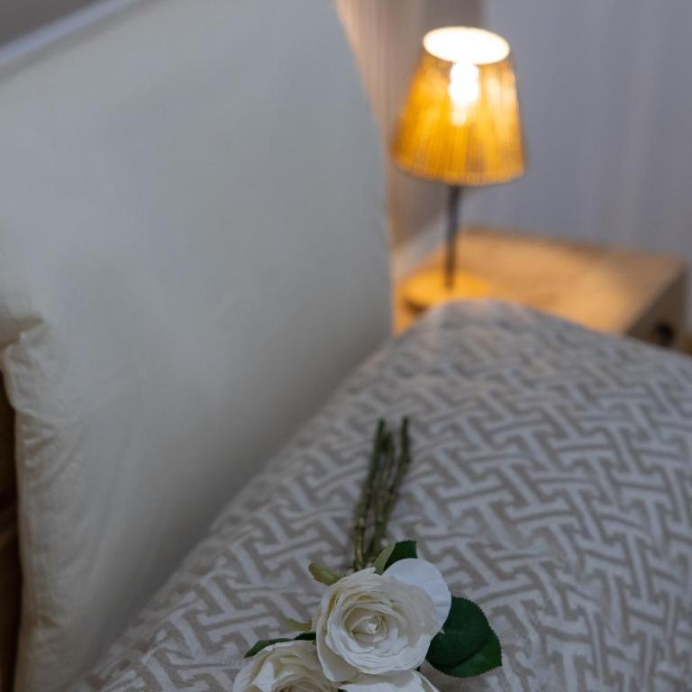 4 Rustics Home - Appartamento con 2 Camere da Letto - 10