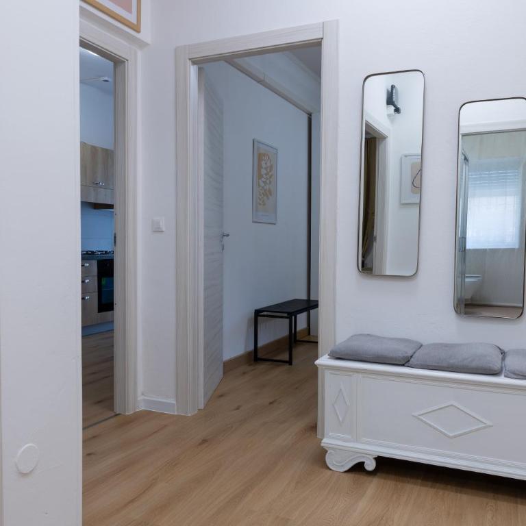 4 Rustics Home - Appartamento con 2 Camere da Letto - 11