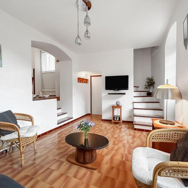 Charmante Maison Avec Vue Montagne Proche Plage - Maison 2 Chambres - 7