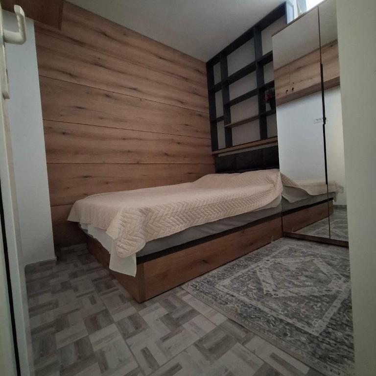 Clementine - One-Bedroom Apartment - 35