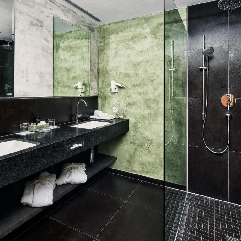 Brugger's Genießerhotel Lanersbacherhof - Standard Doppel-/Zweibettzimmer mit Balkon - 2