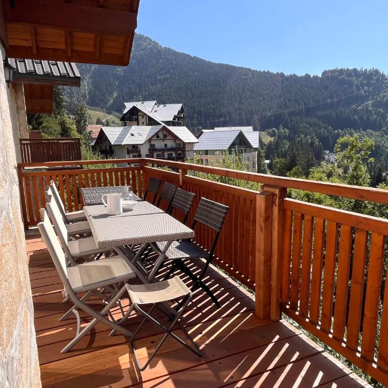 Chalet Le Sabot by OzAlpes - Sauna - 90m télécabine - parking privé - Maison de Vacances - 17