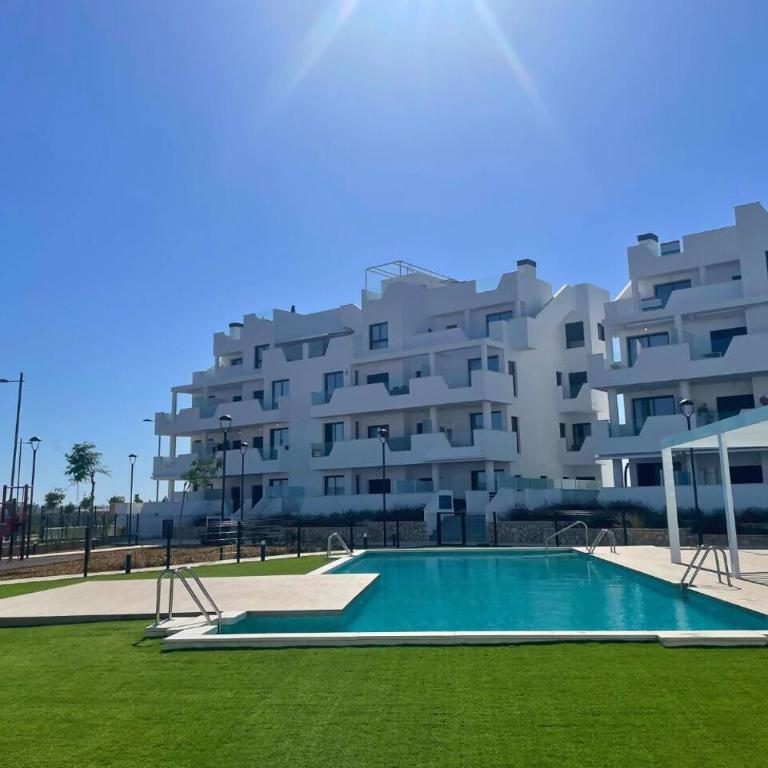 Casa Emerald by Rental Hero - Apartamento de 2 dormitorios con vistas a la piscina - 3