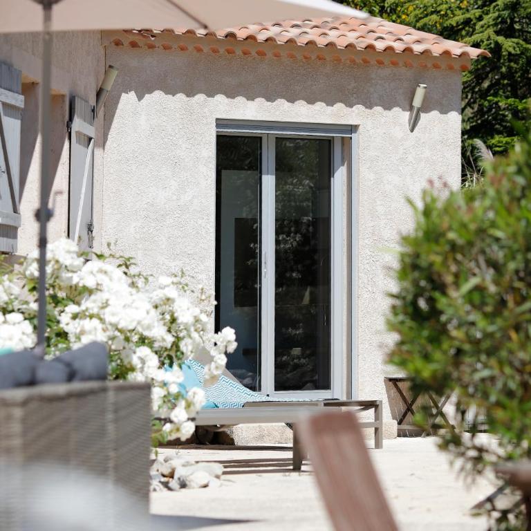 Villavos La Vassal - Maison de vacances avec âme - piscine nature expo plein sud - 6 pers - Cassis - Villa avec Piscine Privée - 3