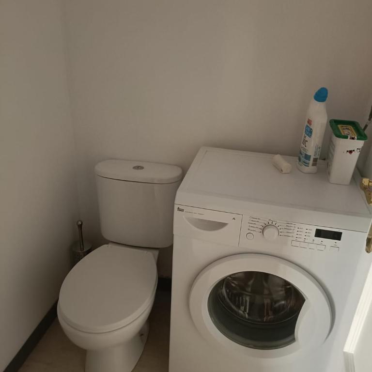 Apartamento bajo DATILER LOCDENIA - Three-Bedroom Apartment - 15