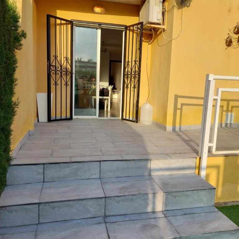 Apartamento bajo DATILER LOCDENIA - Three-Bedroom Apartment - 14