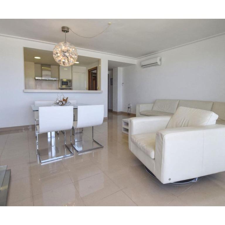 Harborfront Escape in Mallorca - Three-Bedroom Apartment - 8