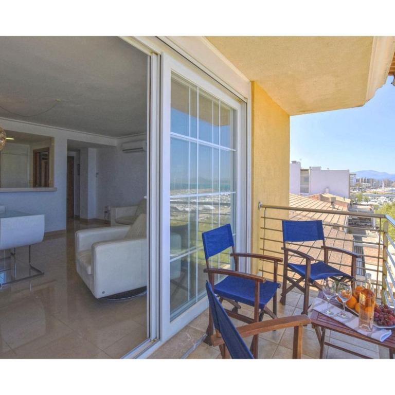 Harborfront Escape in Mallorca - Three-Bedroom Apartment - 7