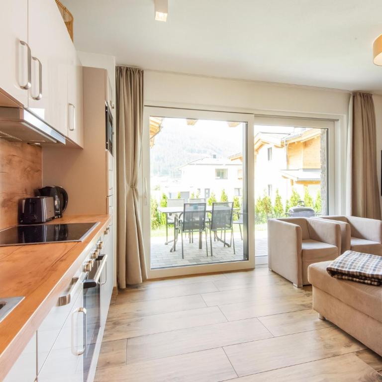 Chalet in Niedernsill near Ski Slopes - Four-Bedroom Vacation Home - 13