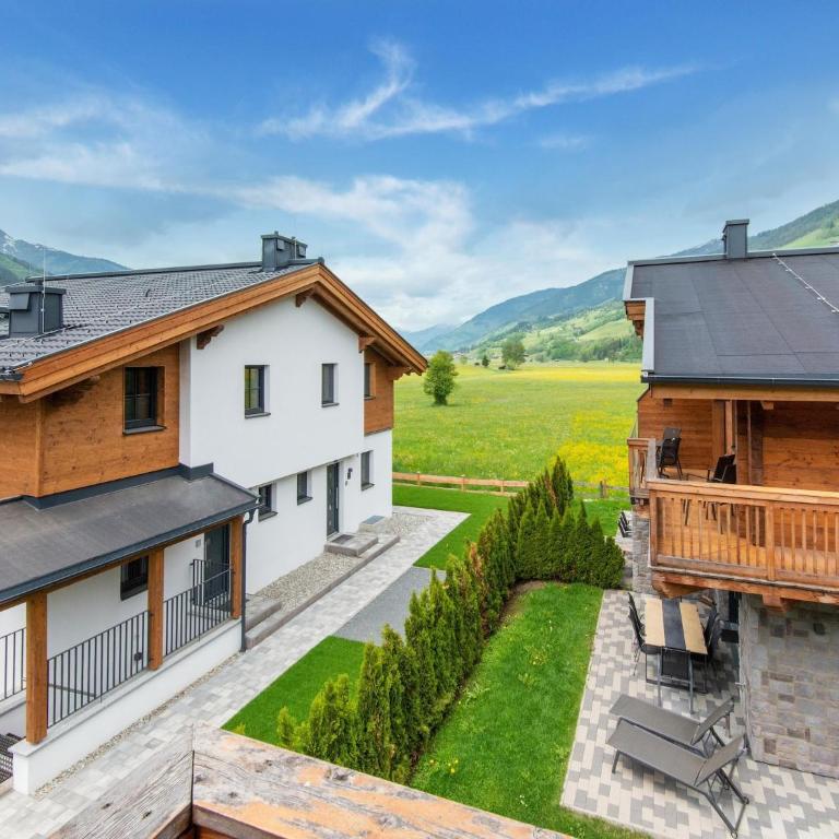 Chalet in Niedernsill near Ski Slopes - Four-Bedroom Vacation Home - 26