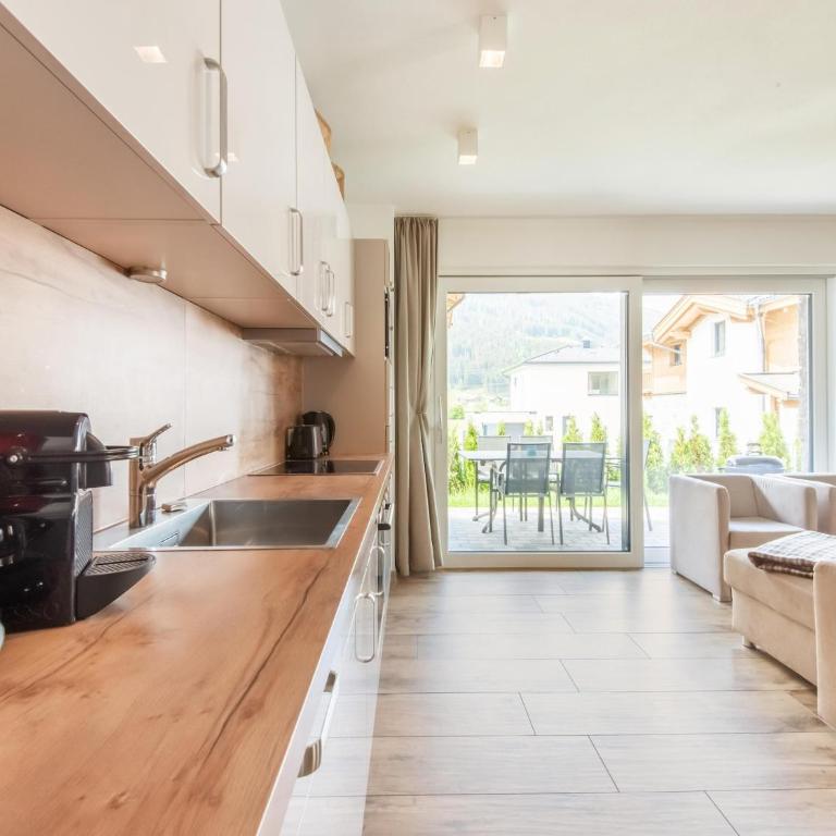 Chalet in Niedernsill near Ski Slopes - Four-Bedroom Vacation Home - 15