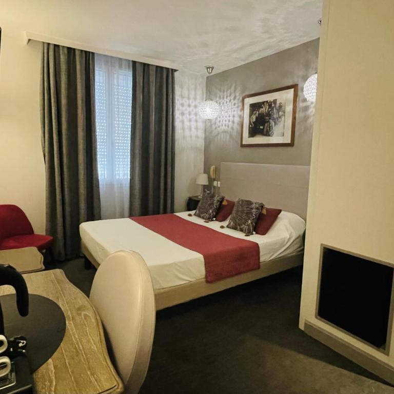 Brit Hotel Acacias - Chambre Double Club (17 m²) - 16