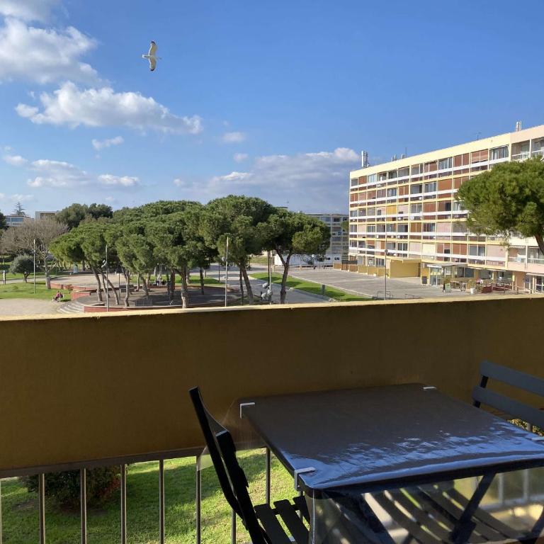 Appartement T1 avec balcon, clim, parking et wifi à Balaruc-les-Bains - FR-1-553-259 - Apartment - 9