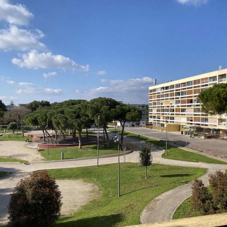 Appartement T1 avec balcon, clim, parking et wifi à Balaruc-les-Bains - FR-1-553-259 - Apartment - 10