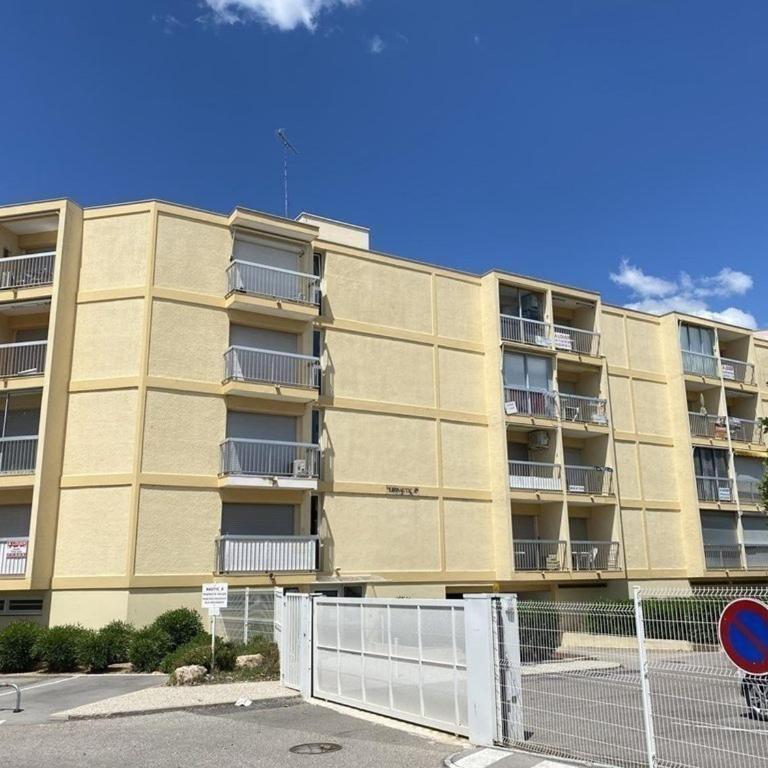 Appartement T1 avec balcon, clim, parking et wifi à Balaruc-les-Bains - FR-1-553-259 - Apartment - 12