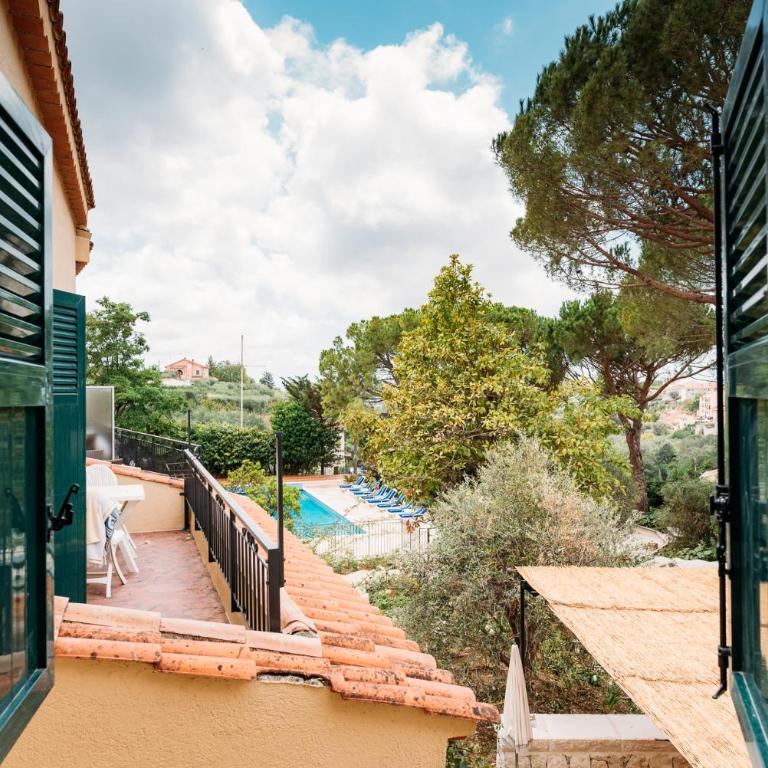Auberge du Rédier - Logis Hôtels - Chambre Double - Vue sur Jardin - 4