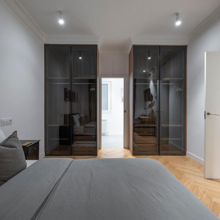 Espectacular piso en Madrid en la Milla de ORO - Three-Bedroom Apartment - 20