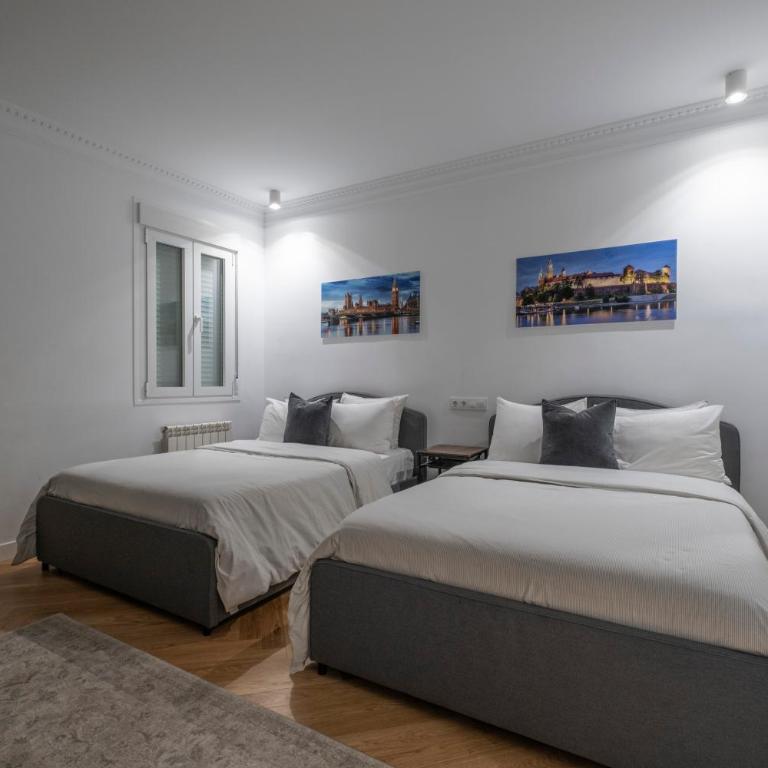 Espectacular piso en Madrid en la Milla de ORO - Three-Bedroom Apartment - 30