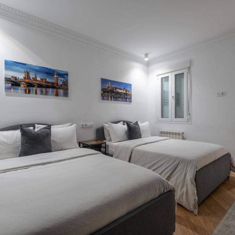Espectacular piso en Madrid en la Milla de ORO - Three-Bedroom Apartment - 33