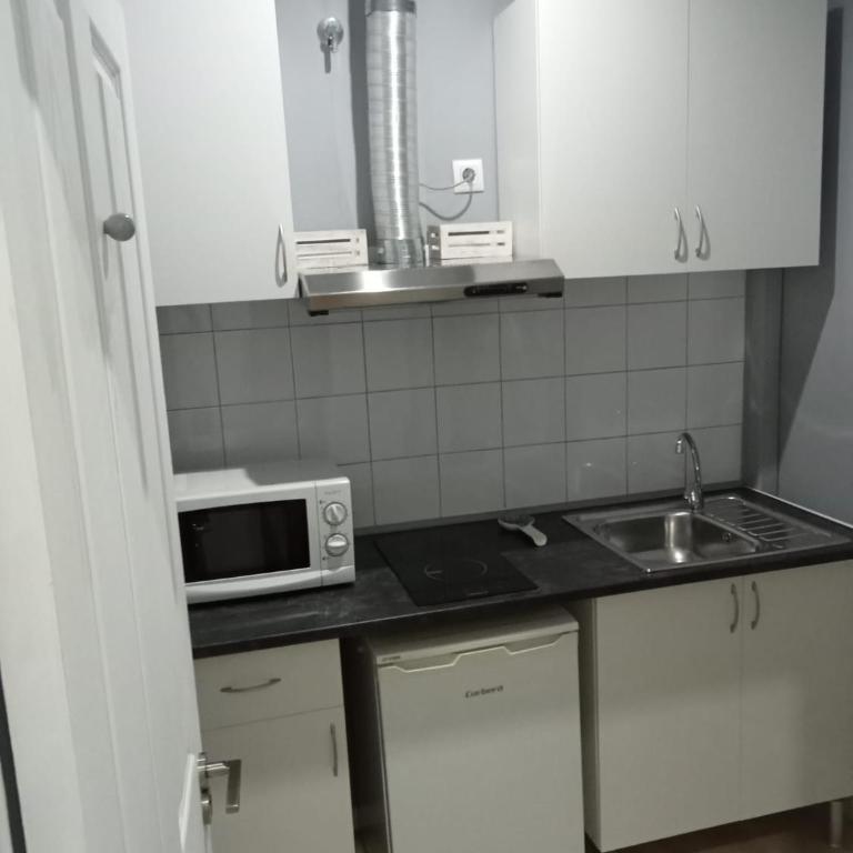 Colors Rooms - Four-Bedroom Apartment - 21