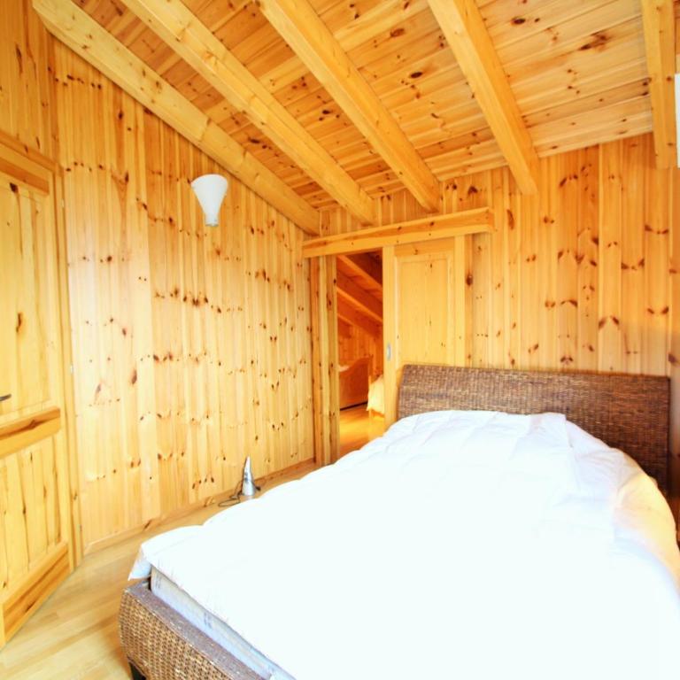Chalet in Rhone Valley near Ski Lift - Superior Chalet - 12