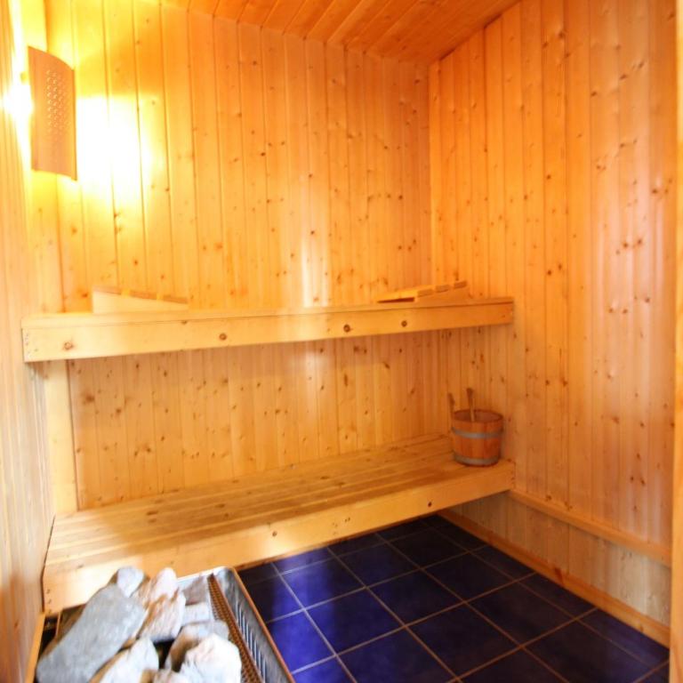 Chalet in Rhone Valley near Ski Lift - Superior Chalet - 4