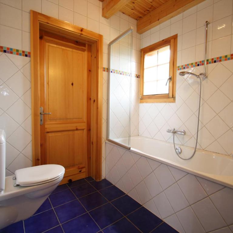 Chalet in Rhone Valley near Ski Lift - Superior Chalet - 16