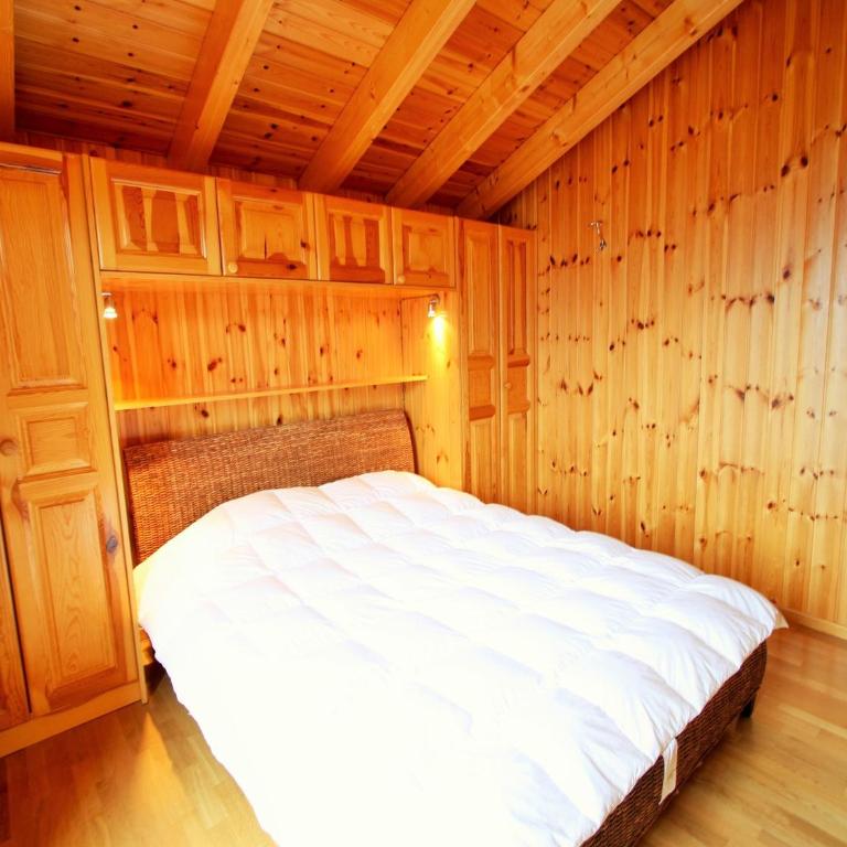 Chalet in Rhone Valley near Ski Lift - Superior Chalet - 13