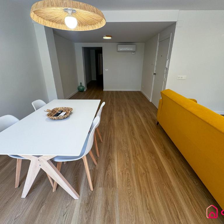 La Alboreda - Two-Bedroom Apartment - 22