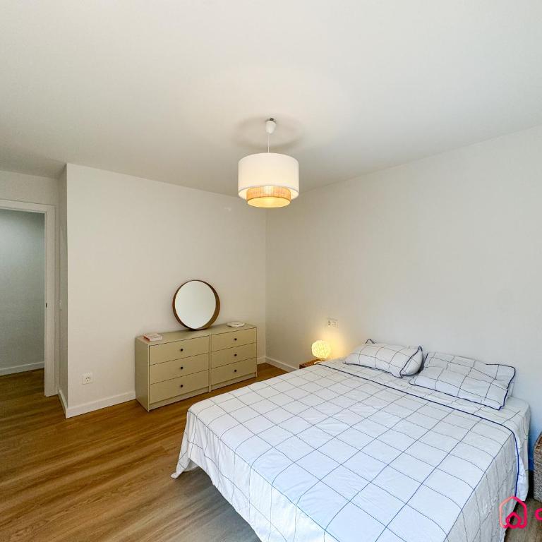 La Alboreda - Two-Bedroom Apartment - 32