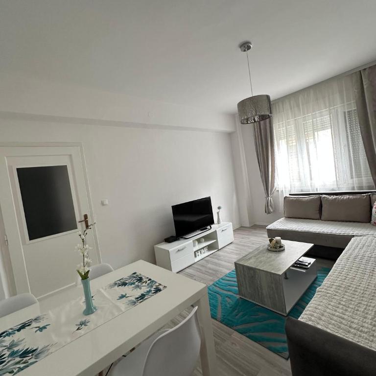 Mareli - One-Bedroom Apartment - 3