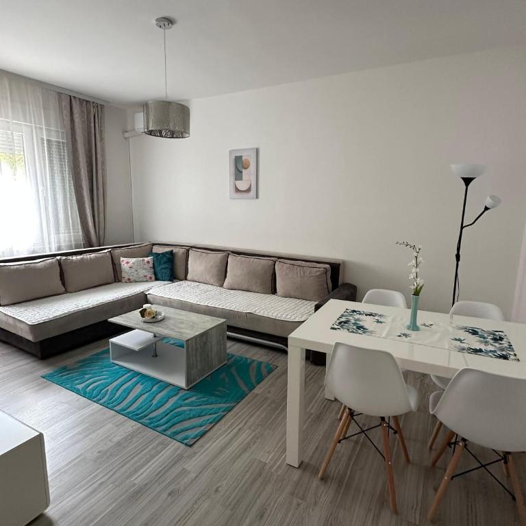 Mareli - One-Bedroom Apartment - 1