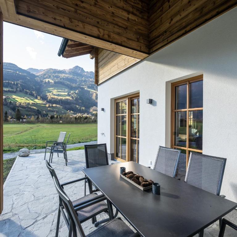 Chalet in Bad Hofgastein near Ski Lifts - Superior Chalet - 1