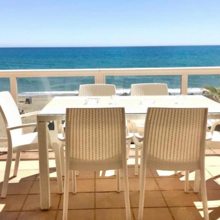 Beachfront Apartment In Mijas Costa 2-1A - Apartamento de 3 dormitorios - 47