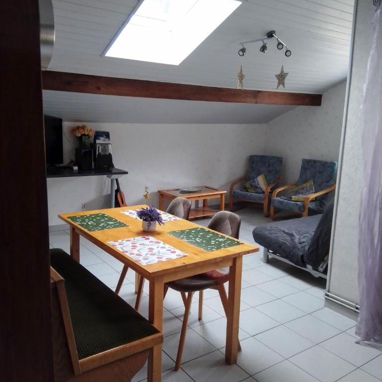 Zimmer mit Frühstück - Familienzimmer mit eigenem Bad - 7