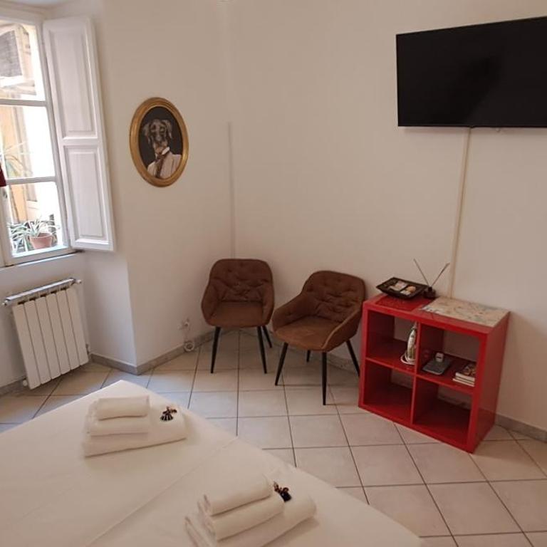 Linnéa Roma Centro Camera A - Doppel- oder Zweibettzimmer - 6