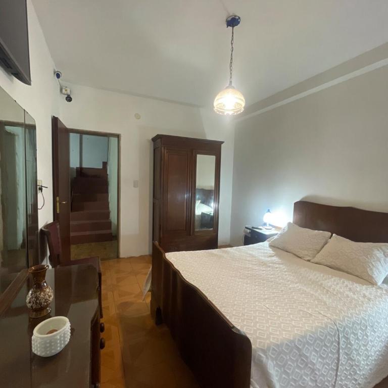 Casa Céntrica de 2 Habitaciones con Patio y Parrilla - Casa de 2 dormitorios - 15