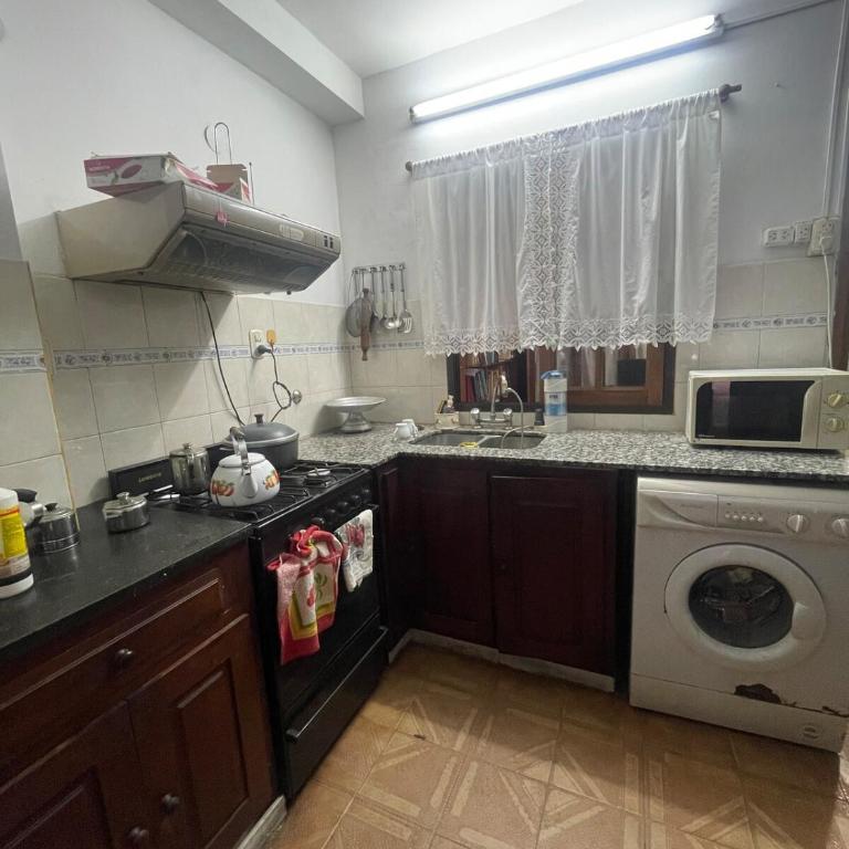 Casa Céntrica de 2 Habitaciones con Patio y Parrilla - Casa de 2 dormitorios - 20