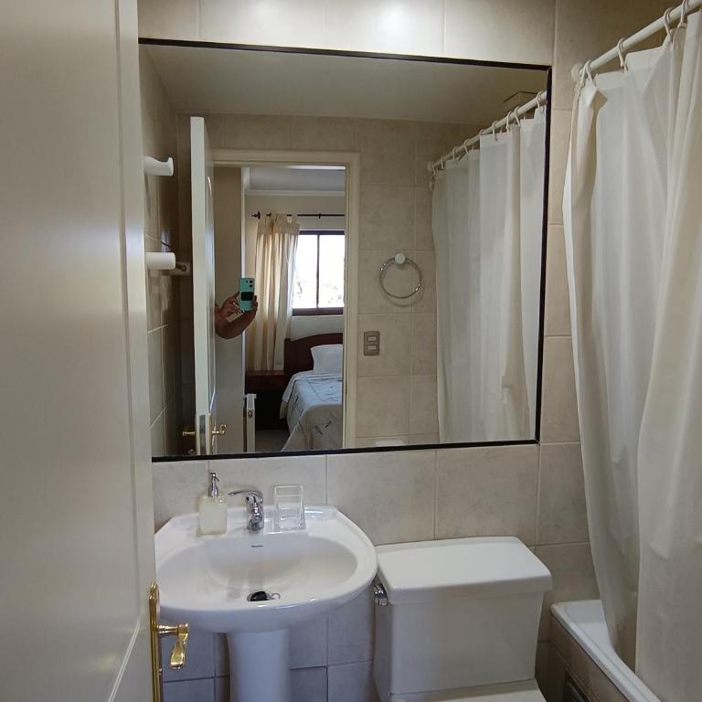 Amplio y central departamento con estacionamiento - Apartamento - 2