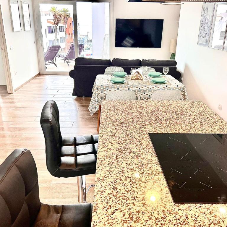 Stunning sea view apartment with big balcony in the center - Apartamento de 2 dormitorios - 23