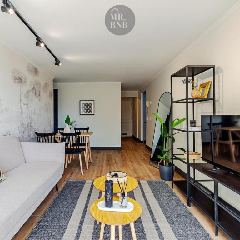 Departamento familiar con terraza en Providencia - Two-Bedroom Apartment - 1