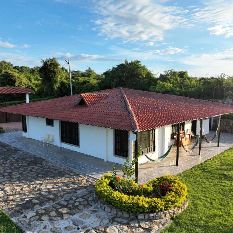 Finca Hotel Villa Claudia, La Mesa Cundinamarca - Casa de 4 dormitorios - 1