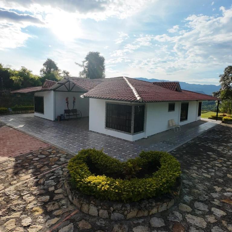 Finca Hotel Villa Claudia, La Mesa Cundinamarca - Casa de 4 dormitorios - 23