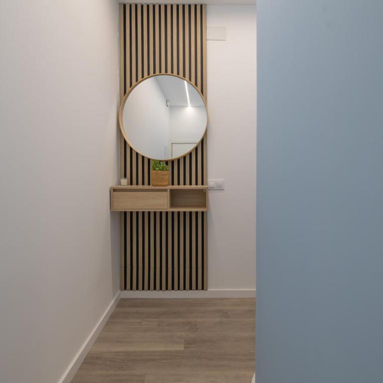 Home Chueca - Gran via - Two-Bedroom Apartment - 2