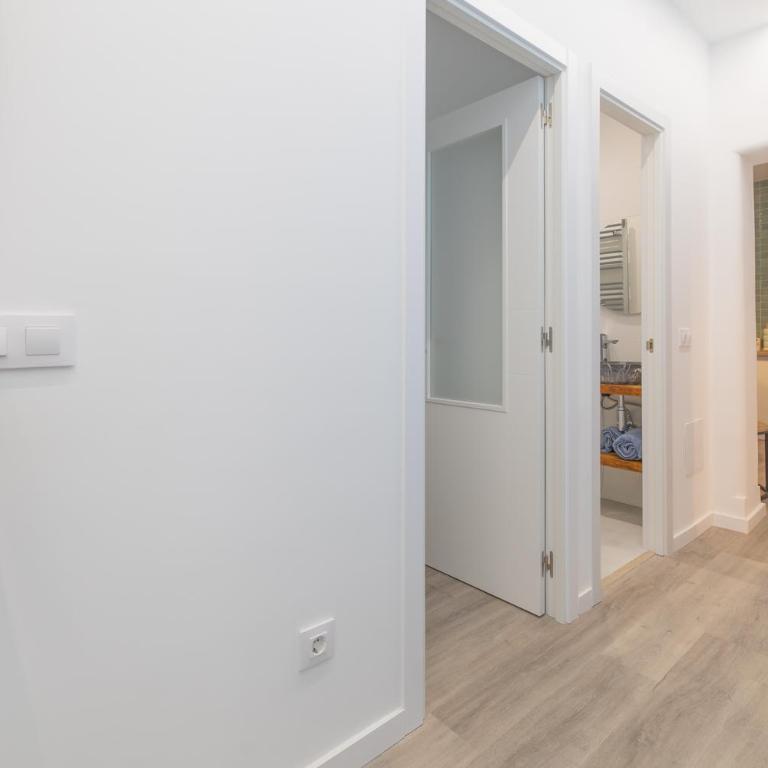 Home Chueca - Gran via - Two-Bedroom Apartment - 5