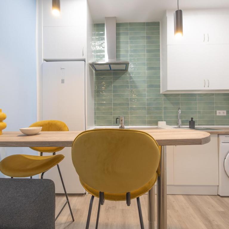 Home Chueca - Gran via - Two-Bedroom Apartment - 11